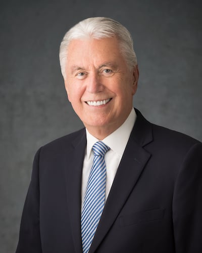 Président Dieter F. Uchtdorf, président par intérim du Collège des douze apôtres.