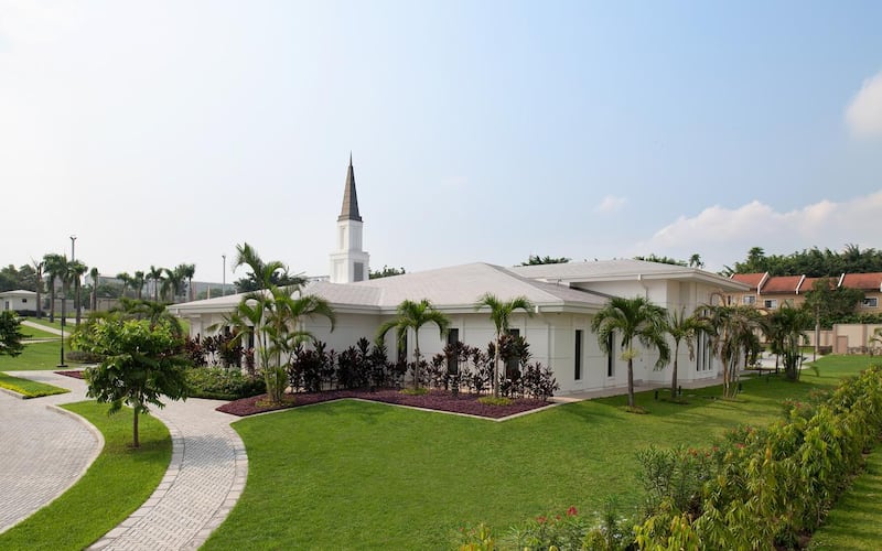 Le temple de Kinshasa (République démocratique du Congo).