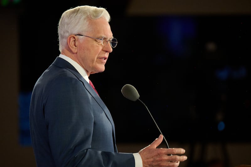 Le président D. Todd Christofferson, deuxième conseiller dans la Première Présidence, prend la parole lors du séminaire 2026 pour les nouveaux dirigeants de mission au centre de formation missionnaire de Provo à Provo, Utah, le 19 juin 2026.