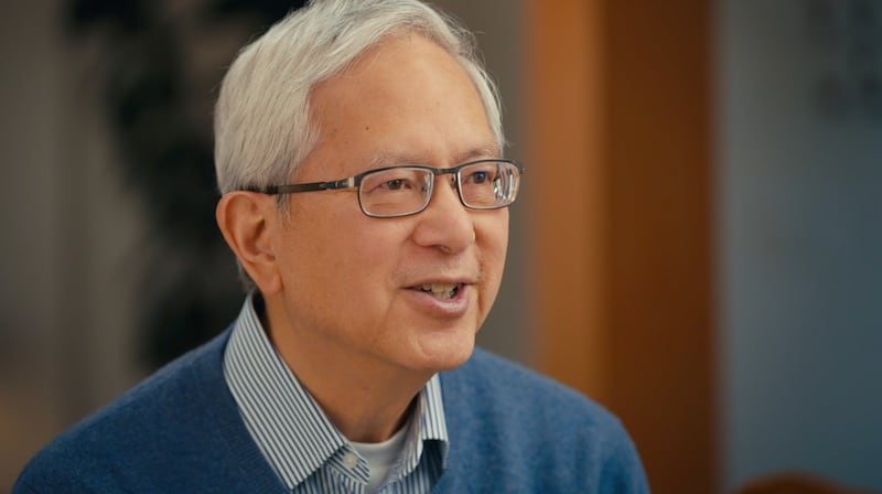 Frere Gerrit W. Gong sourit alors qu'il enseigne au sujet de l'intelligence artificielle dans une video publiee par l'Eglise de Jesus-Christ des Saints des Derniers Jours le dimanche 7 juin 2026.