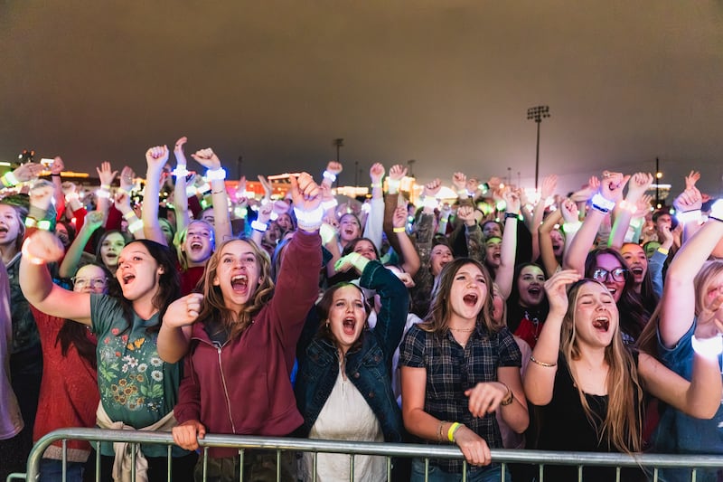 Des jeunes chantent et acclament lors du Festival de musique des jeunes de Las Vegas à l'UNLV le samedi 17 octobre 2026.