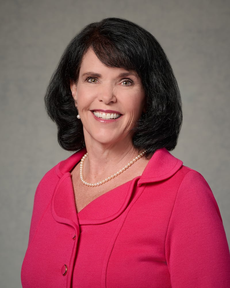 Sœur Sharlene Miner du conseil consultatif général de la Société de Secours.