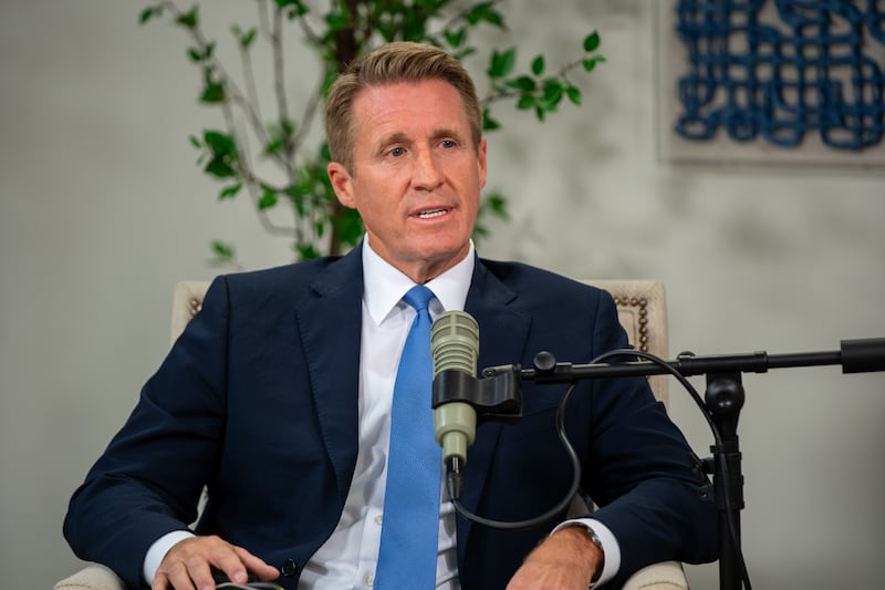 Le président général des Jeunes Gens, Timothy L. Farnes, s'exprime lors de l'enregistrement du podcast du Church News publié le lundi 31 août 2026.