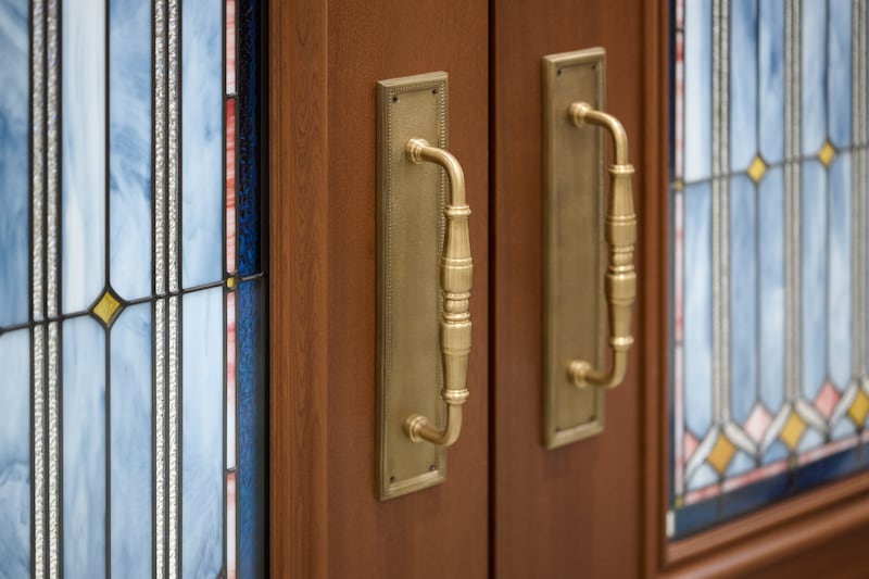 Portes à l'intérieur du temple de Cleveland (Ohio).