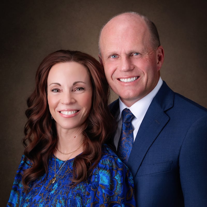 Brett D. Christiansen et Susan G. Christiansen, qui serviront comme président et compagne de la nouvelle mission de Cheyenne, Wyoming, à partir de juillet 2026.