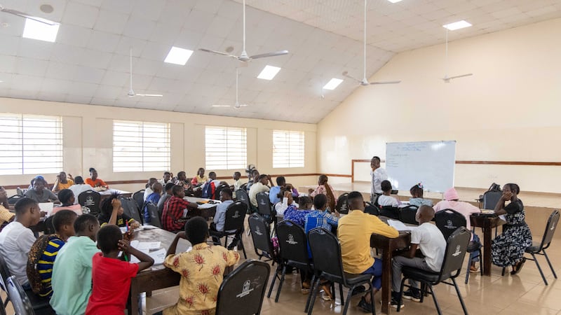Un cours « Réussir à l'école » a lieu à Freetown, en Sierra Leone, le mercredi 26 août 2026.