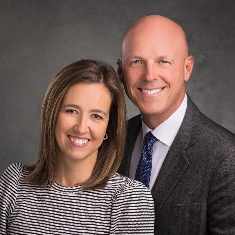 Jim Larkins et Allyson E. Larkins, qui serviront comme president et compagne de la mission d'Ecuador Guayaquil Est a partir de juillet 2026.
