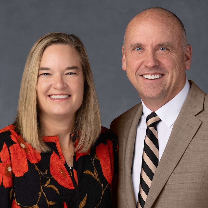 Scott A. Jensen et Amy B. Jensen, qui serviront comme président et compagne de la mission de Roseville, Californie, à partir de juillet 2026.