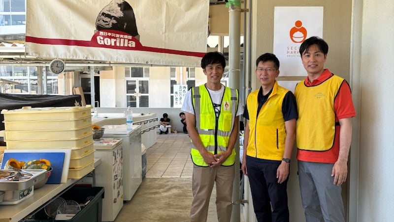 Les membres de l'Église et Second Harvest Japan travaillent ensemble pour apporter du secours après le tremblement de terre du 28 juillet 2026 à Kumamoto, au Japon.