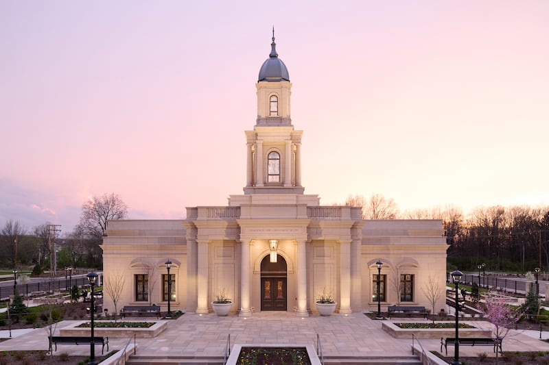 Le temple de Cleveland (Ohio) au lever du soleil.