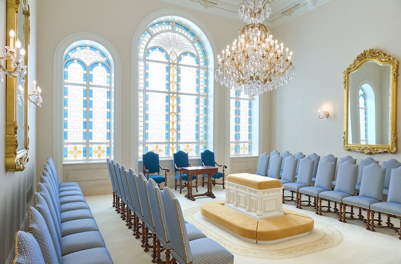 Une salle de scellement à l'intérieur du temple de Yorba Linda, en Californie.