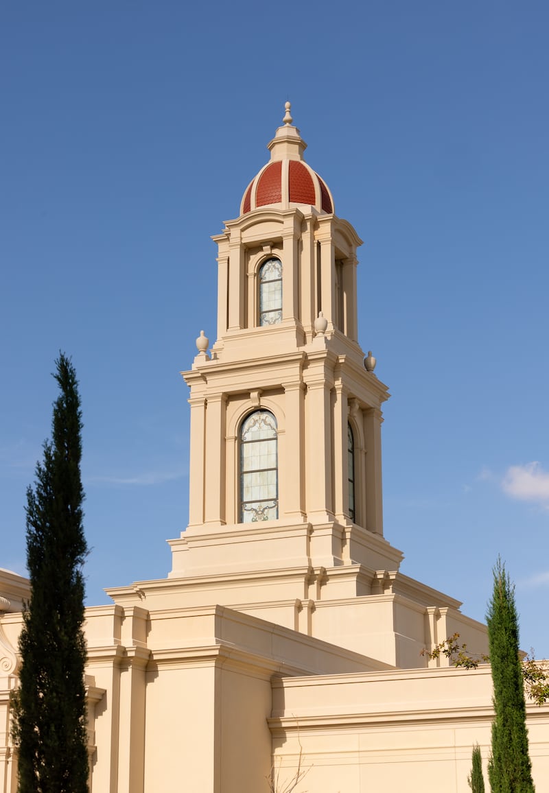 La tour au sommet du temple de San Luis Potosí (Mexique).