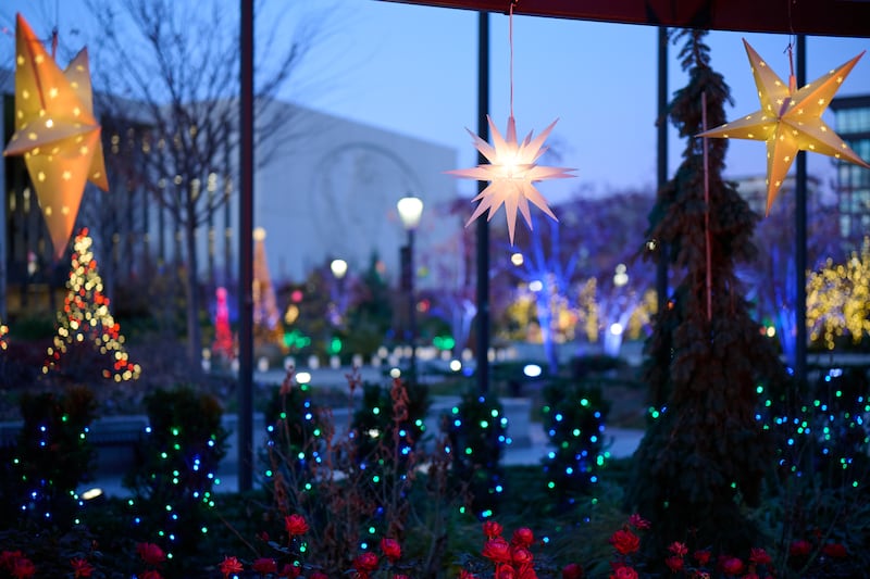Illuminations de Noël et décorations présentées à Temple Square à Salt Lake City, Utah, le lundi 24 novembre 2025.