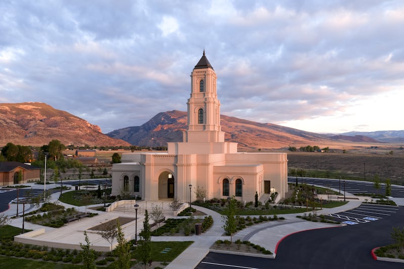 Le temple de Cody (Wyoming) au lever du soleil.