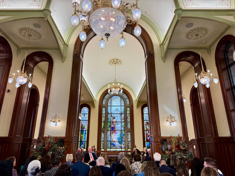 Le président Dieter F. Uchtdorf, président par intérim du Collège des douze apôtres, s'exprime lors d'un événement médiatique le mardi 1er septembre 2026, à Salt Lake City, pour annoncer le thème « Réjouissez-vous dans le Christ » pour la visite guidée et la célébration à venir de L’Église de Jésus-Christ des Saints des Derniers Jours pour le temple historique de Salt Lake.