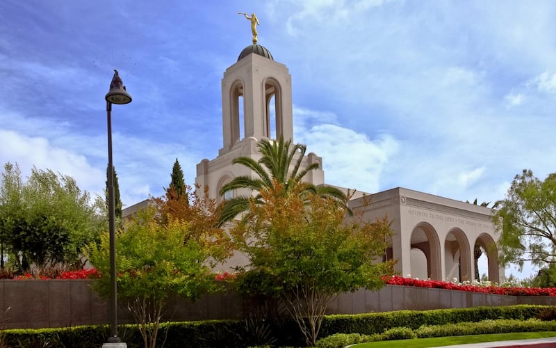 Le temple de Newport Beach (Californie).