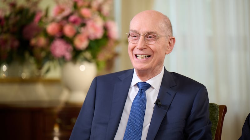 Le president Henry B. Eyring, premier conseiller dans la Premiere Presidence, repond a une question lors d'un entretien dans le batiment de la Societe de Secours a Salt Lake City, le mercredi 15 octobre 2025.