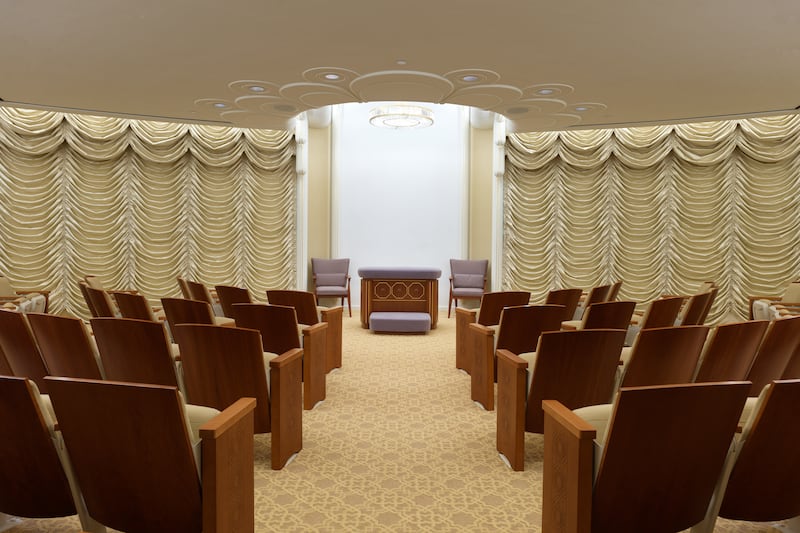 Une salle d'instruction dans le temple de San Diego, en Californie.