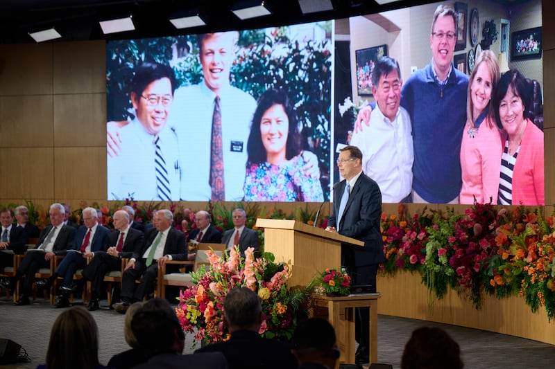 Frère Clark G. Gilbert du Collège des douze apôtres s'exprime lors du séminaire 2026 pour les nouveaux présidents de mission au centre de formation des missionnaires de Provo à Provo, dans l'Utah, le 19 juin 2026.