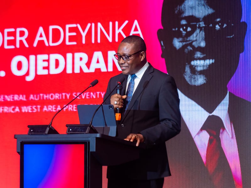 Frère Adeyinka A. Ojediran s'exprime lors de la huitième conférence annuelle sur le renforcement des familles, tenue les 19 et 20 juin 2026 à Monrovia, au Libéria.