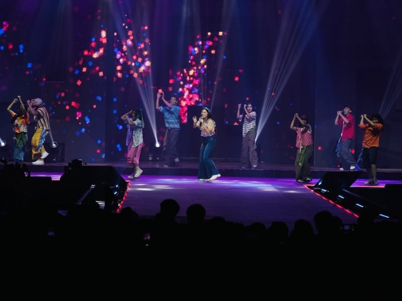 Des artistes participent à « Walk With Me : Le concert des jeunes 2026 » à Cagayan de Oro, aux Philippines, le 19 septembre 2026.