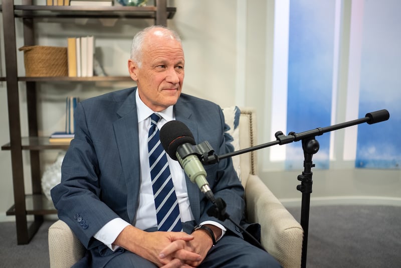 Elder David P. Homer participe au balado Church News, le mardi 26 mai 2026.