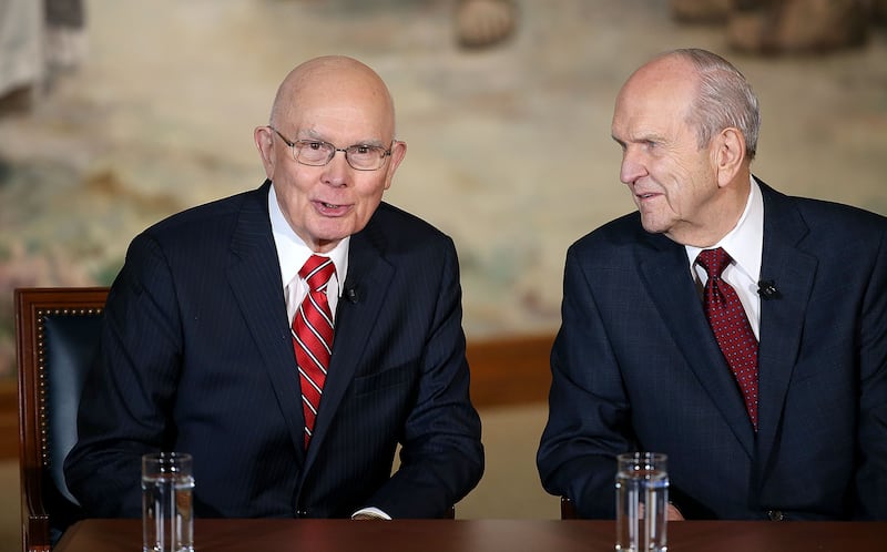 Le president de l'Eglise, Russell M. Nelson, au centre, est annonce comme le 17e president de l'Eglise de Jesus-Christ des Saints des Derniers Jours le mardi 16 janvier 2018. A gauche, le president Dallin H. Oaks, premier conseiller.