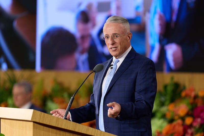 Frère Ulisses Soares s'exprime lors du Séminaire pour les nouveaux dirigeants de mission 2026 le jeudi 18 juin 2026, tenu au Centre de formation des missionnaires de Provo à Provo, dans l'Utah.