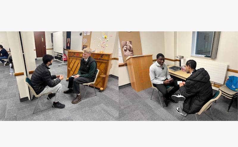 Des missionnaires aident des étudiants d’EnglishConnect à pratiquer l’anglais pendant un cours à Southampton, en Angleterre, le mardi 14 juillet 2026.